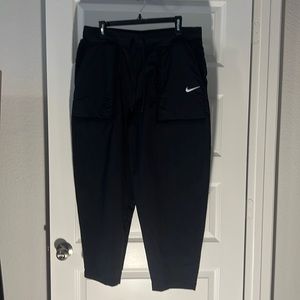 Nike Women’s Woven Essential High Rise pull on Pants Black Sz XL active baggy